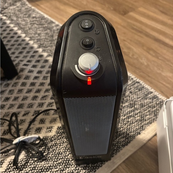 lasko Other - Lasko Oscillating Ceramic Space Heater for Home with Overheat Protection Ther...